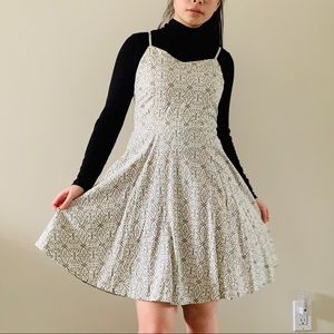 🛍 3/$30 - Patterned A Line Dress